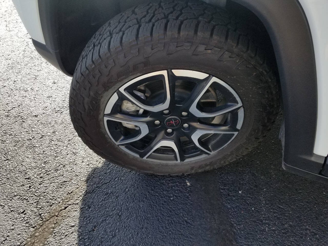 Certified 2025 Jeep Compass Trailhawk w/ Trailer Tow Group AWD/4WD image 4