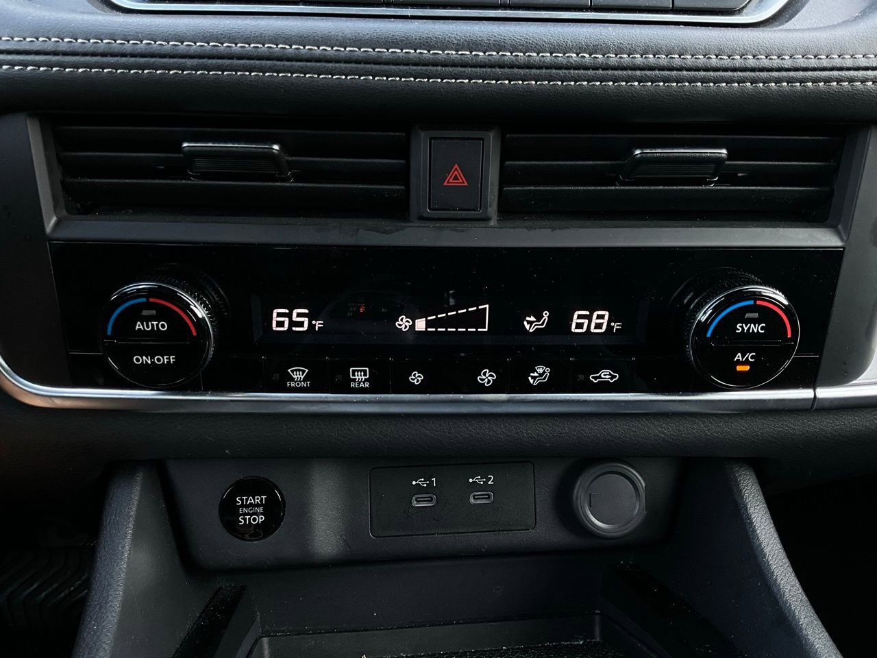 Used 2025 Nissan Rogue SV FWD image 28