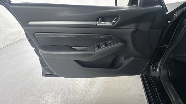 Used 2019 Nissan Altima 2.5 SV image 16