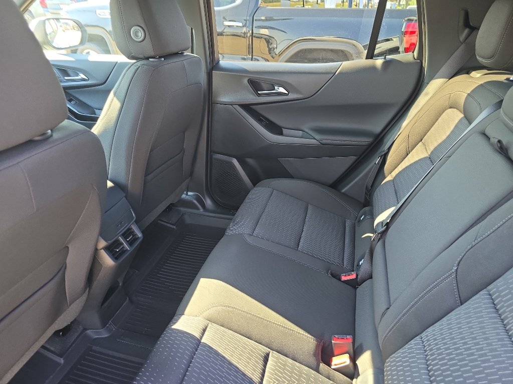 New 2027 Chevrolet Equinox LT w/ Safety and Technology Package FWD image 11