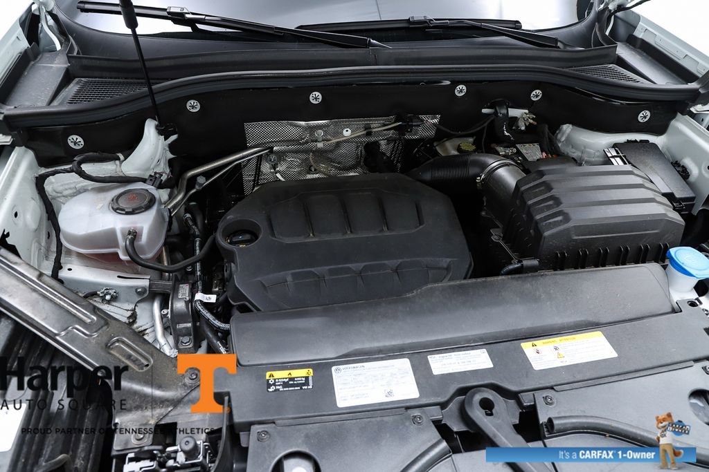 Used 2025 Volkswagen Atlas Cross Sport SEL Premium R-Line image 28