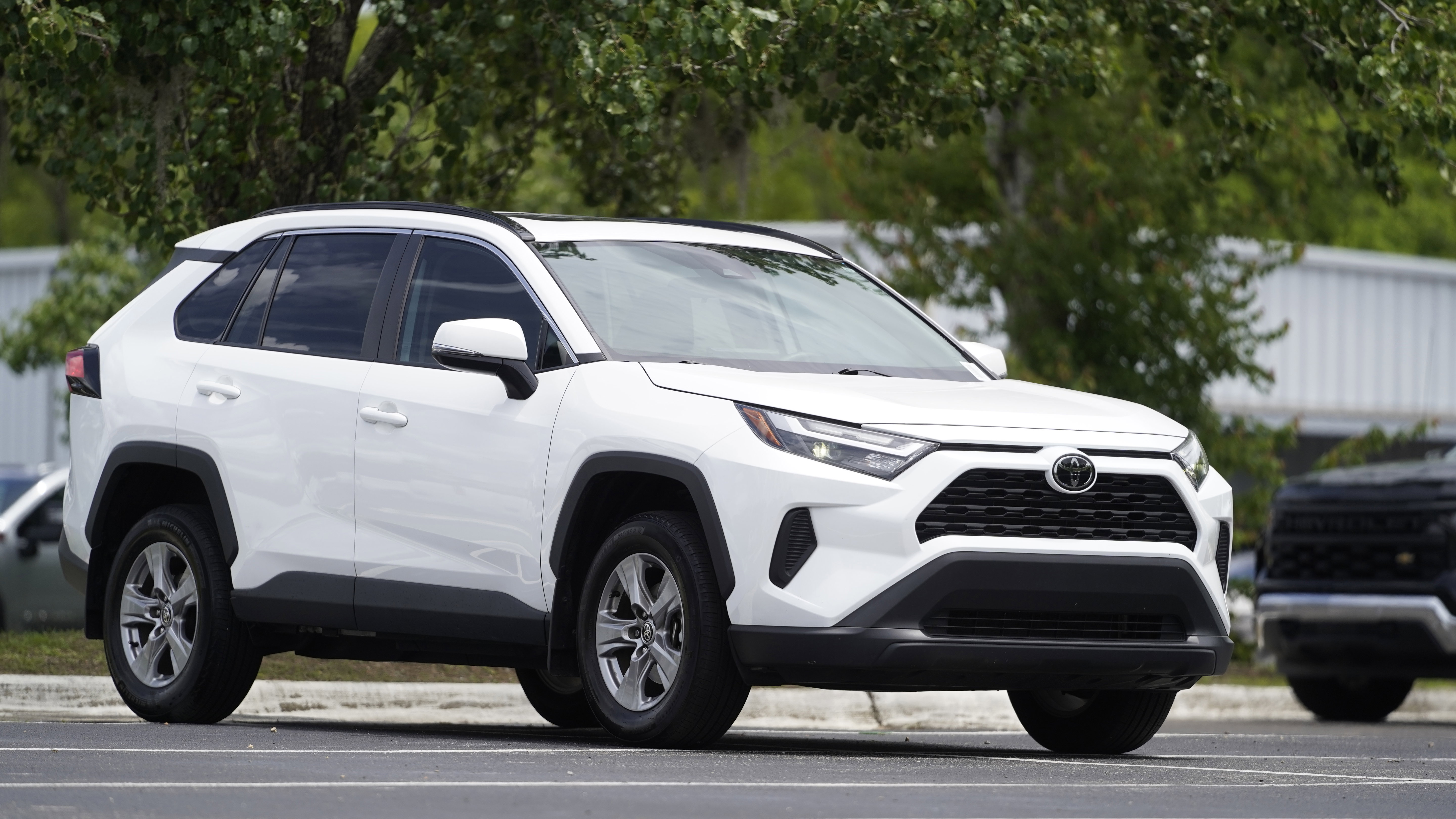 Used 2024 Toyota RAV4 XLE w/ Convenience Package FWD image 33