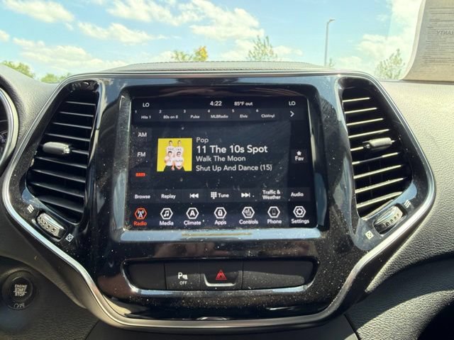 Used 2020 Jeep Cherokee Limited FWD image 27