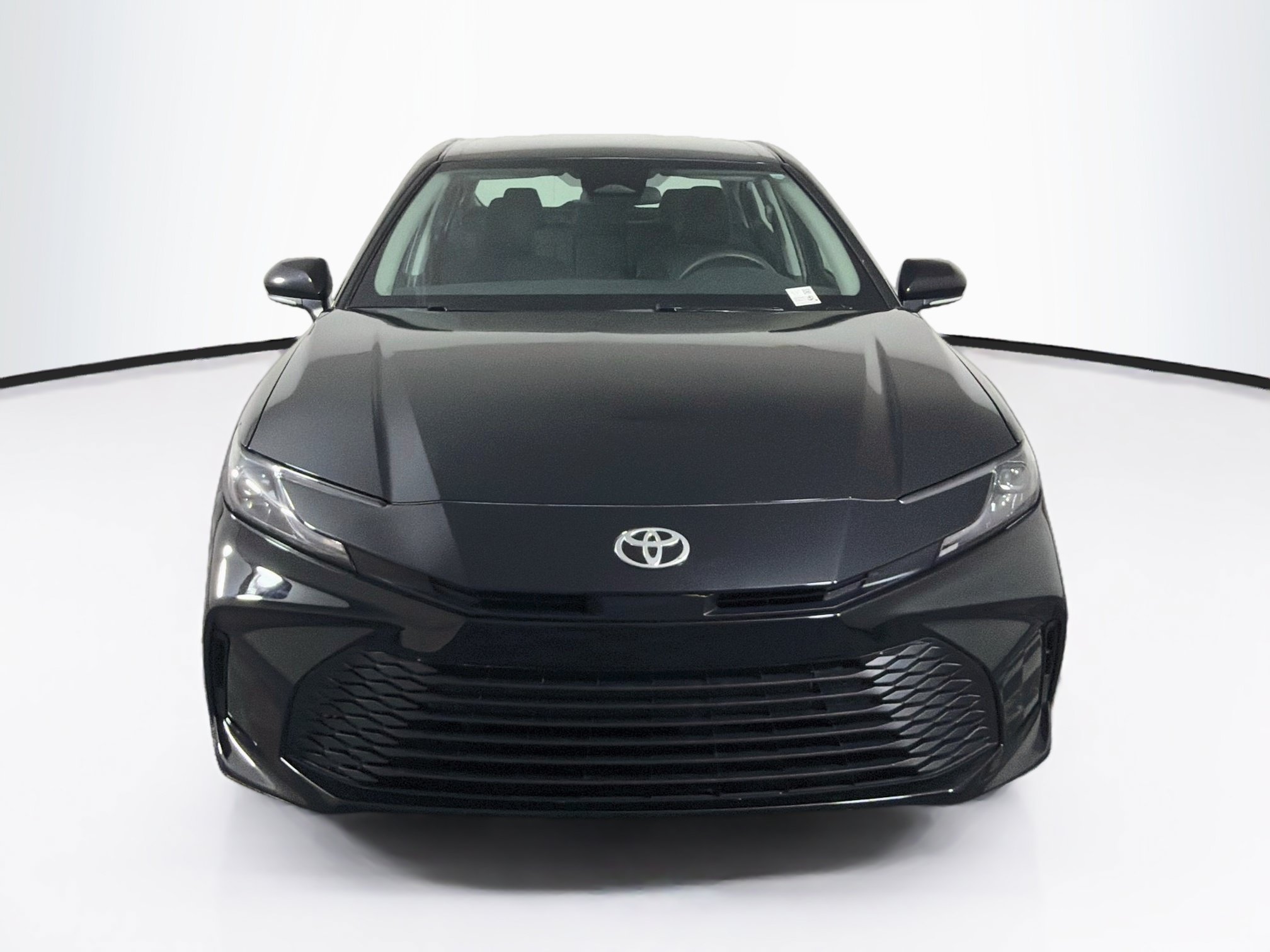 Used 2025 Toyota Camry LE FWD image 2