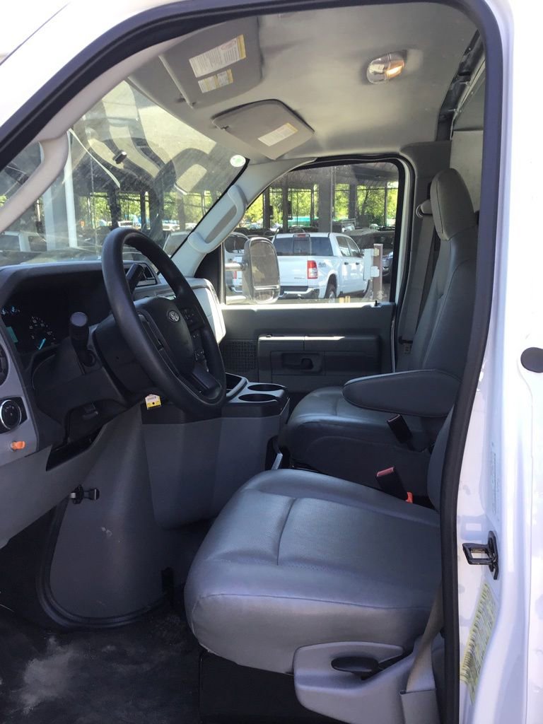 Used 2024 Ford E-350 and Econoline 350 Super Duty w/ Power Windows & Locks Group RWD image 5