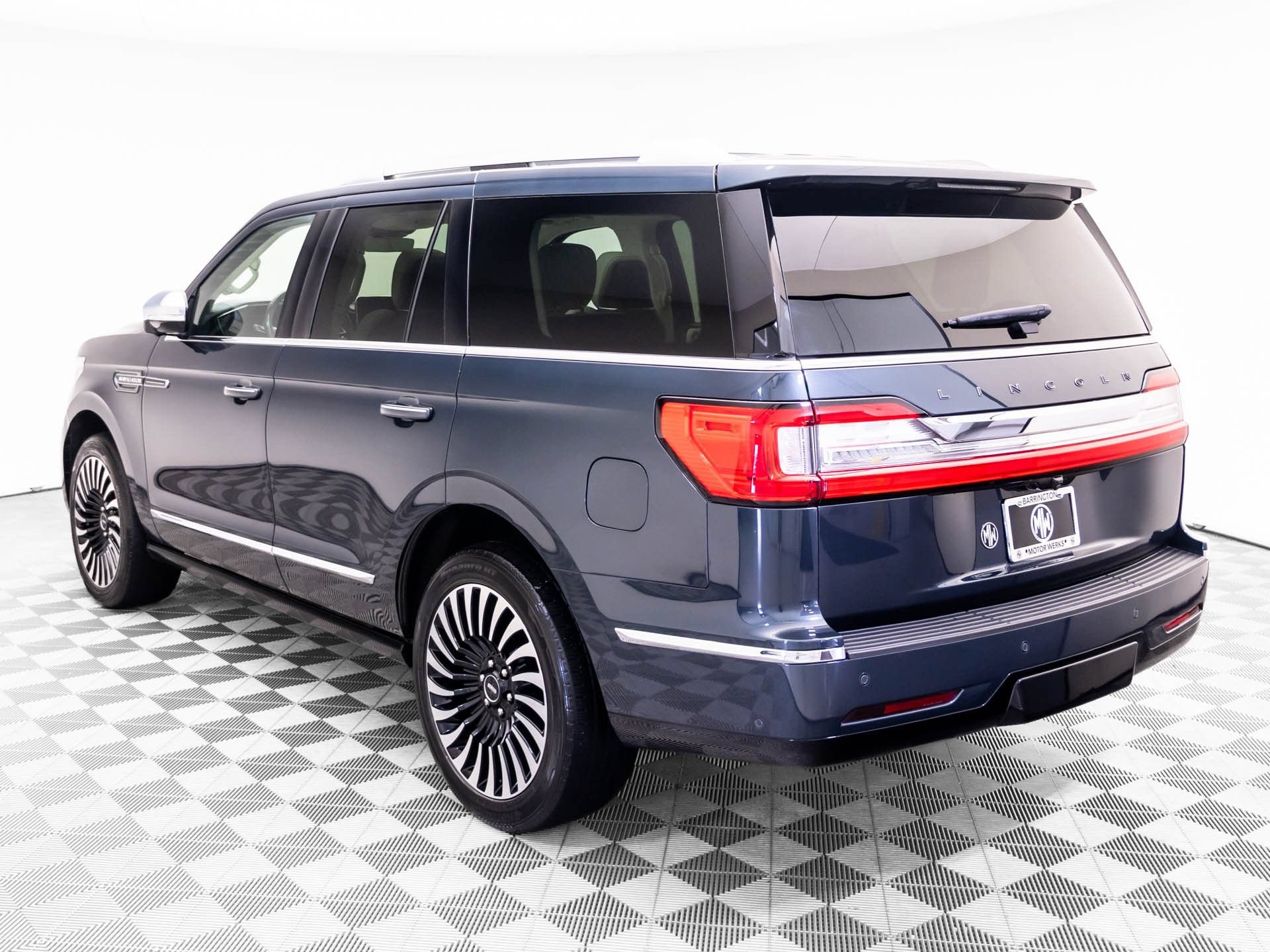 Used 2021 Lincoln Navigator Black Label AWD/4WD image 3