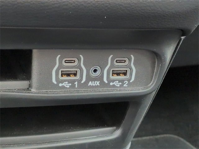 New 2025 Chrysler Voyager LX image 22