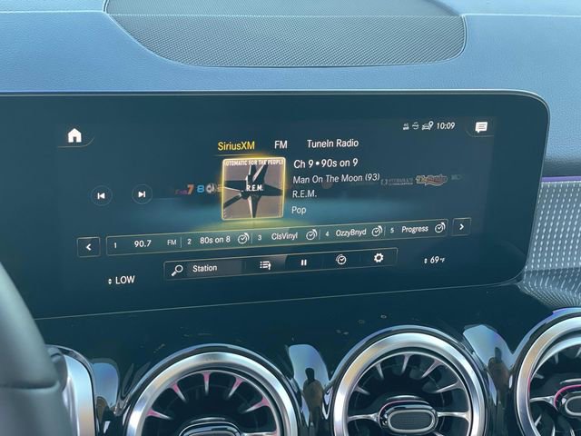 Used 2023 Mercedes-Benz EQB 300 300 image 13