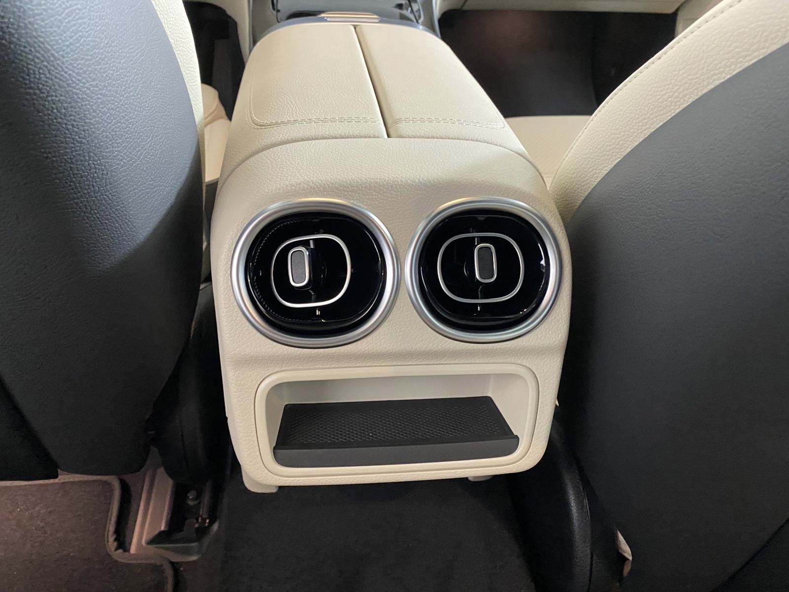 Certified 2025 Mercedes-Benz C 300 4MATIC Sedan image 22