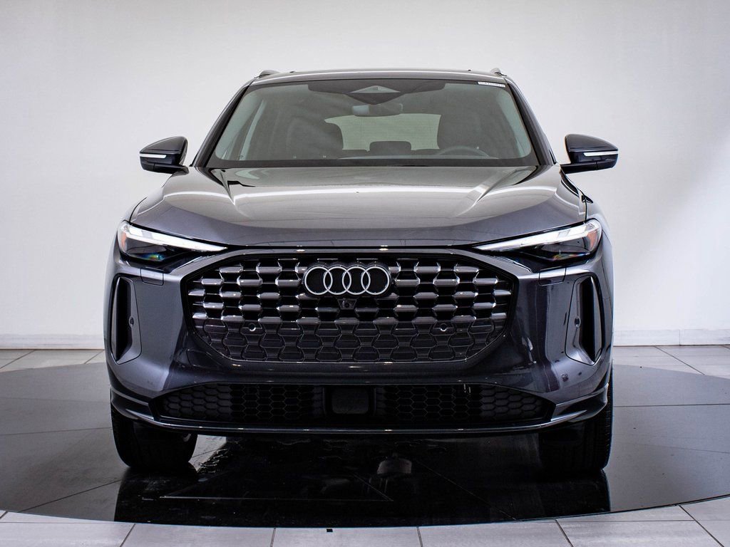 Used 2025 Audi Q5 Premium w/ Convenience Package AWD/4WD image 2