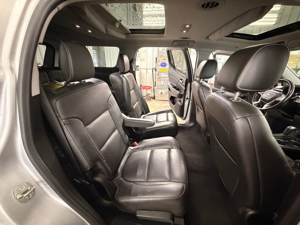 Used 2018 GMC Acadia SLT image 33