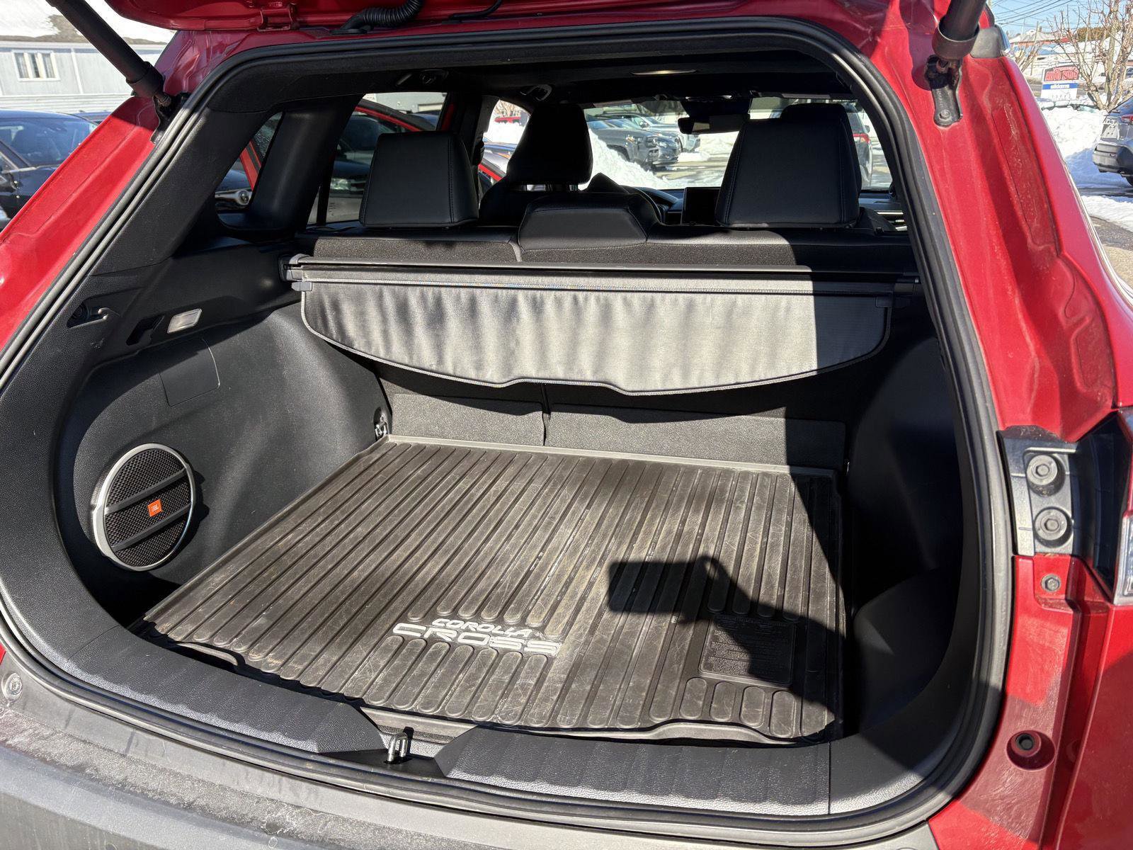 Used 2023 Toyota Corolla Cross XSE w/ Convenience Package image 20