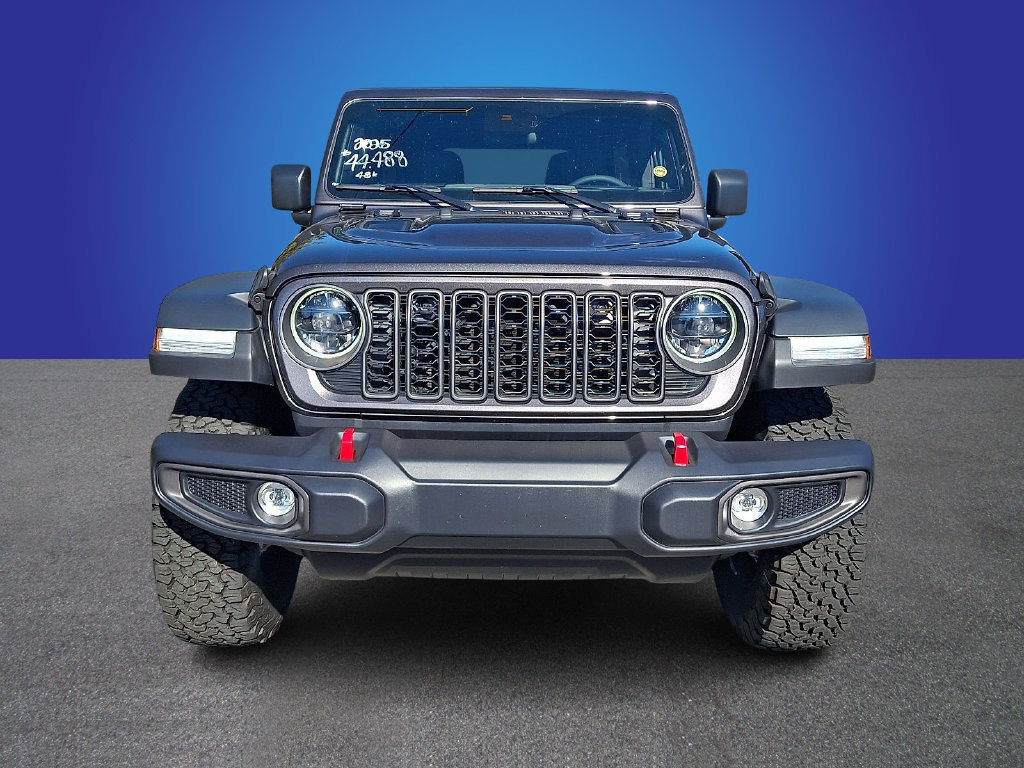 Used 2025 Jeep Wrangler Unlimited Rubicon w/ Convenience Group AWD/4WD image 2