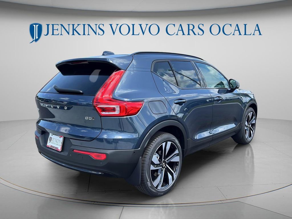 New 2026 Volvo XC40 B5 Plus w/ Protection Package Premier AWD/4WD image 3