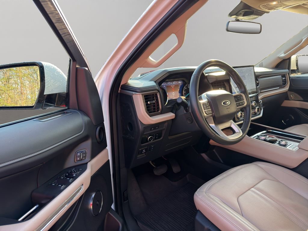 Used 2024 Ford Expedition Max Limited image 6