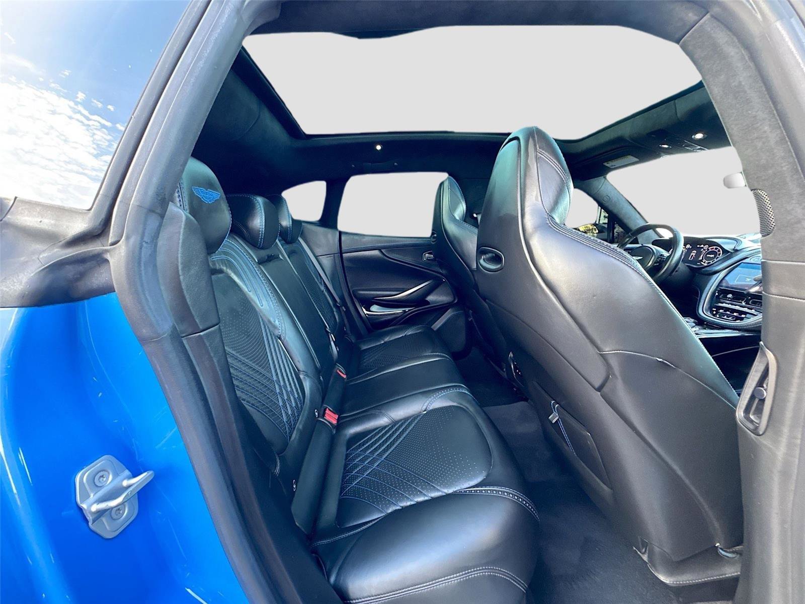 Used 2021 Aston Martin DBX image 26