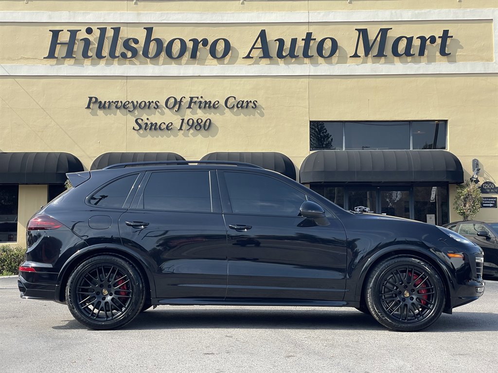 Used 2016 Porsche Cayenne GTS AWD/4WD image 3