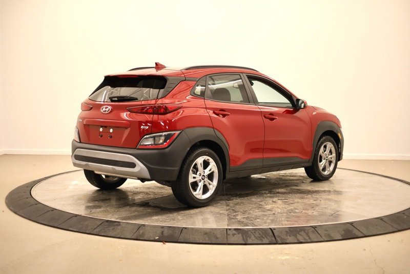 Used 2022 Hyundai Kona SEL w/ Convenience Package image 3