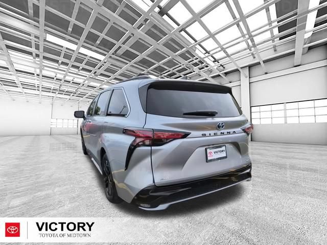 Certified 2021 Toyota Sienna XSE AWD/4WD image 5