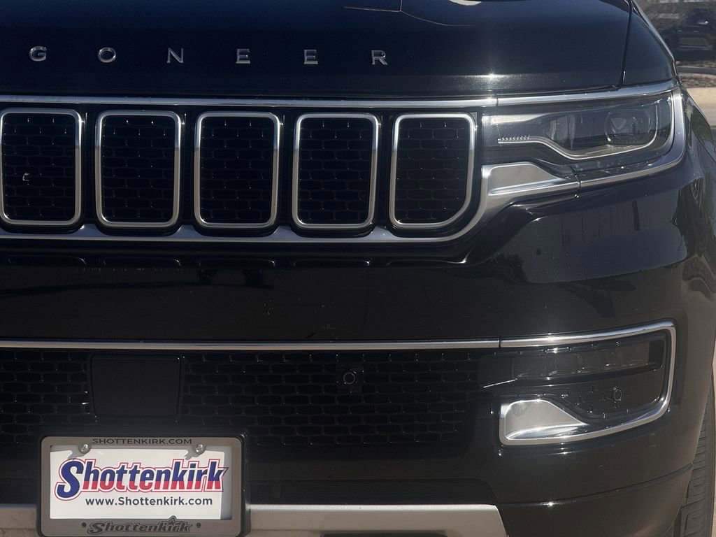 Used 2024 Jeep Wagoneer Series II w/ Flexible Seating Group image 8