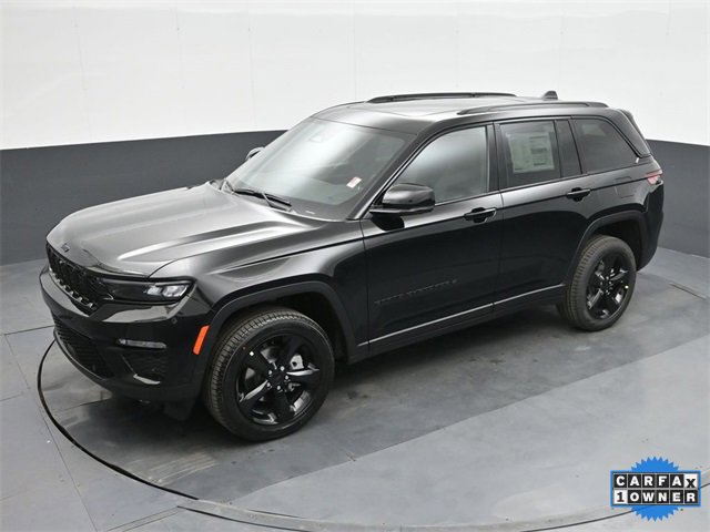 Used 2025 Jeep Grand Cherokee Limited w/ Luxury Tech Group II image 33