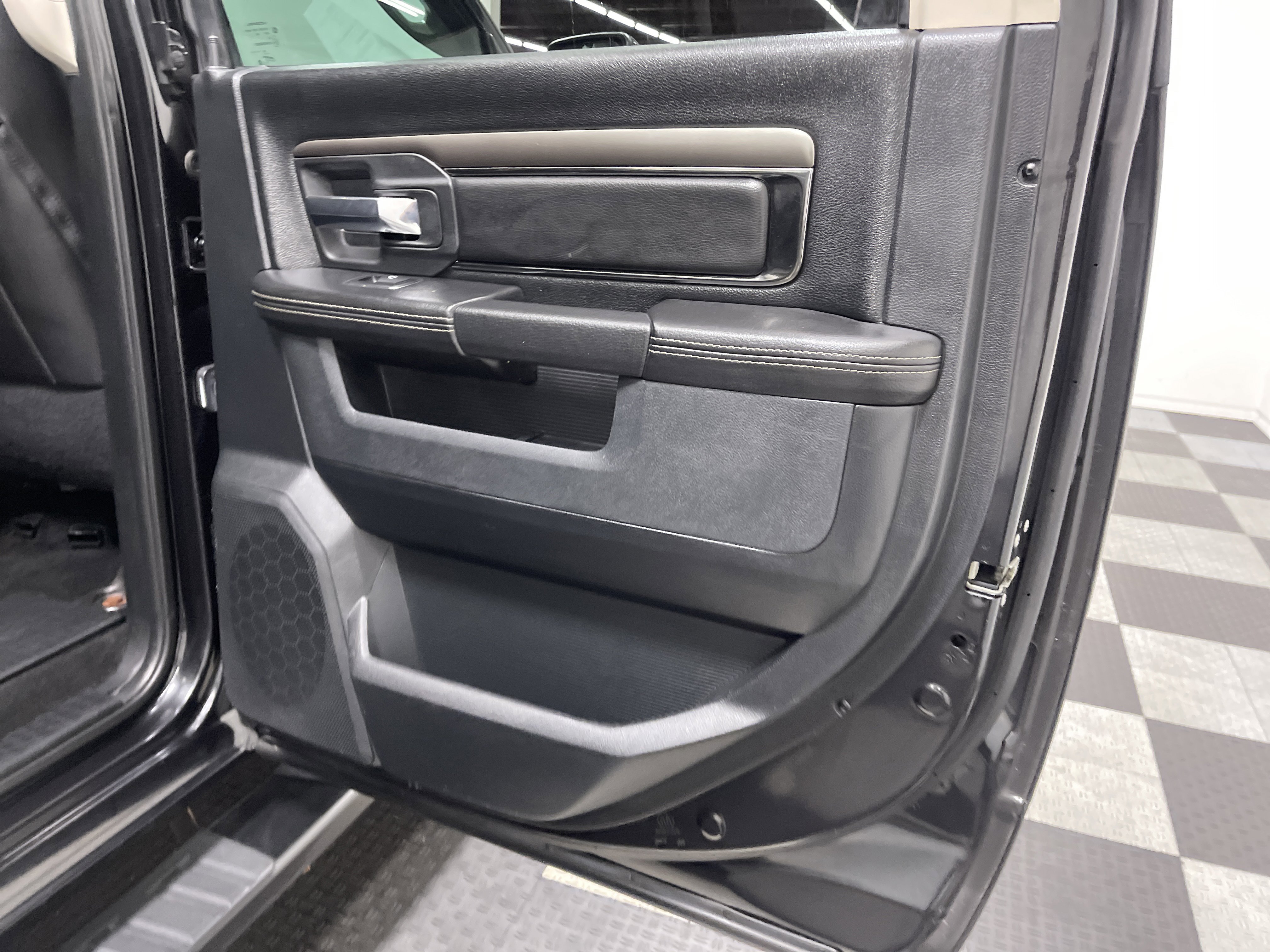 Used 2017 RAM 1500 Sport AWD/4WD image 18
