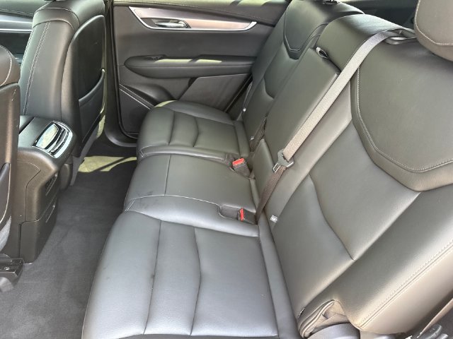 Used 2024 Cadillac XT6 Luxury w/ LPO, Floor Liner Package FWD image 27