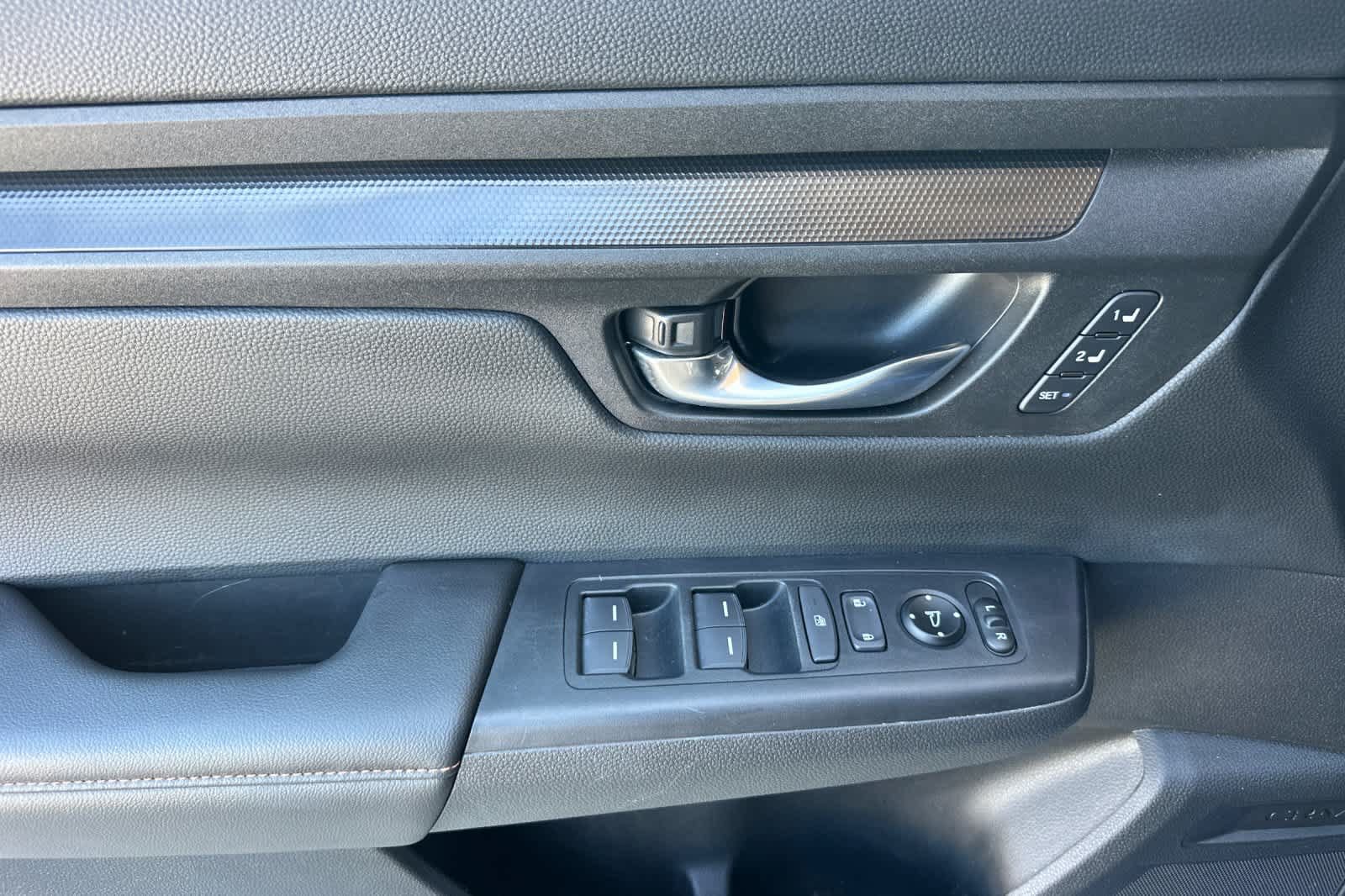 Used 2025 Honda CR-V Sport-L image 10