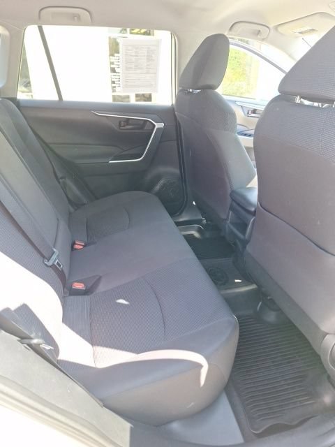 Used 2019 Toyota RAV4 LE w/ All Weather Liner Package AWD/4WD image 20