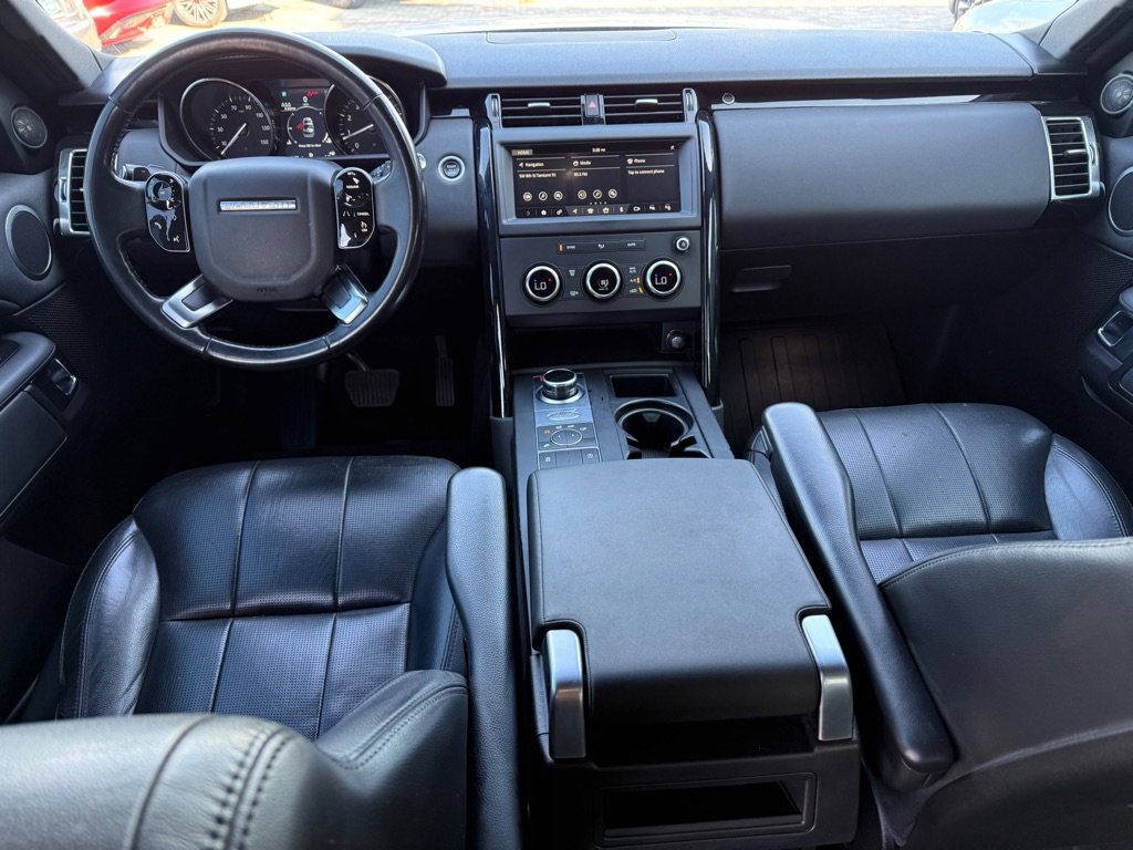 Used 2019 Land Rover Discovery SE image 15