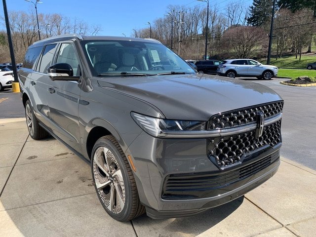 New 2026 Lincoln Navigator L Black Label AWD/4WD image 16