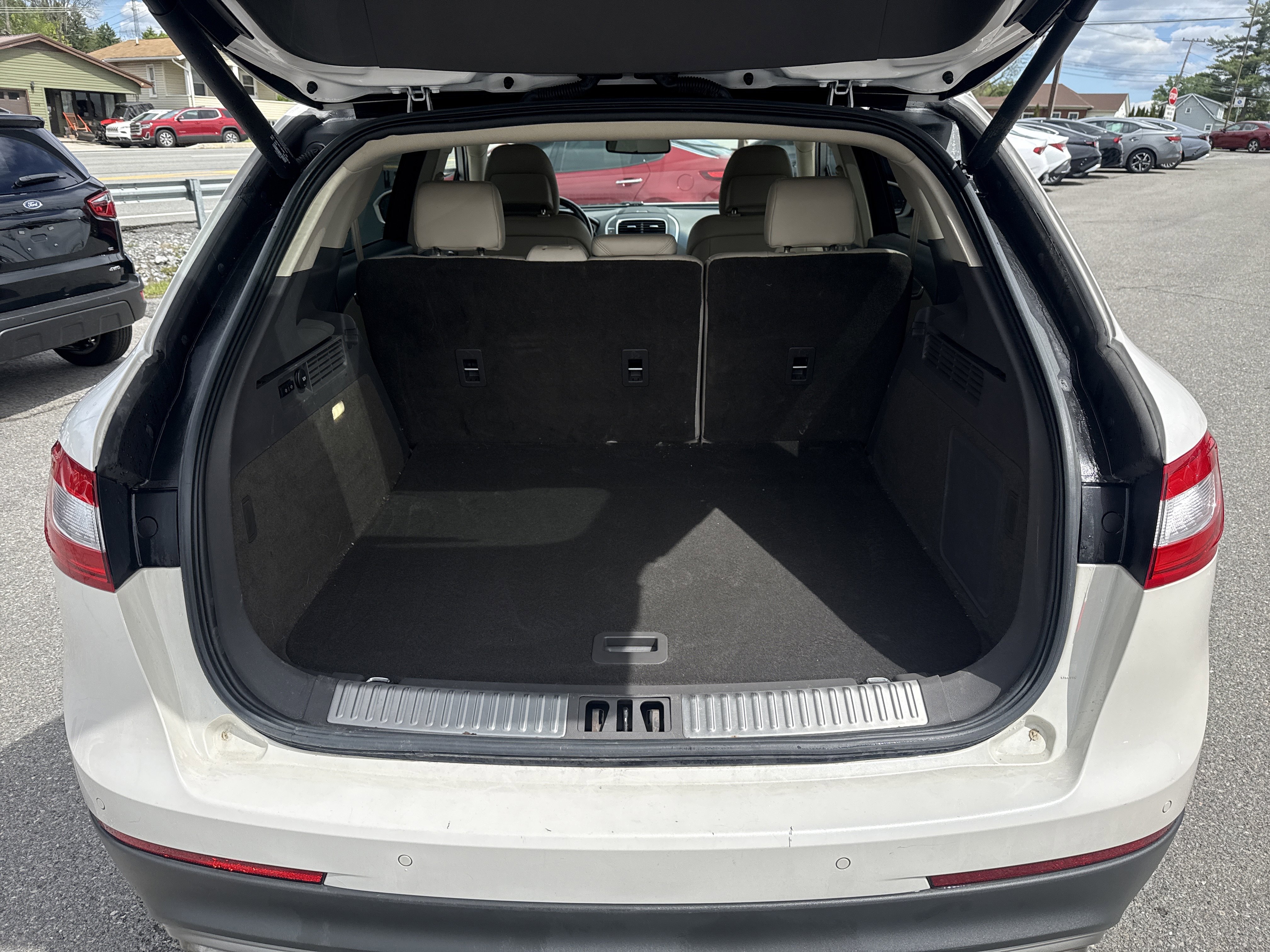 Used 2016 Lincoln MKX Reserve w/ Climate Package AWD/4WD image 5