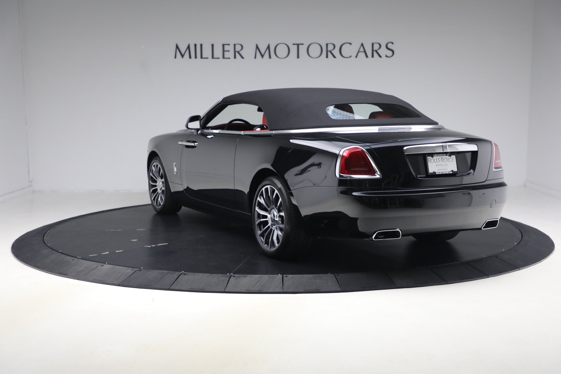 Certified 2020 Rolls-Royce Dawn RWD image 19