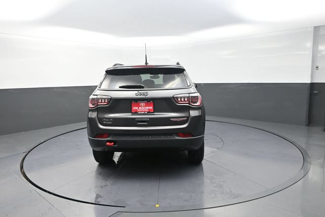 Used 2019 Jeep Compass Trailhawk AWD/4WD image 15
