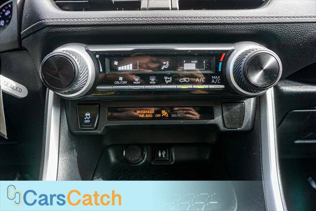 Used 2019 Toyota RAV4 LE image 32