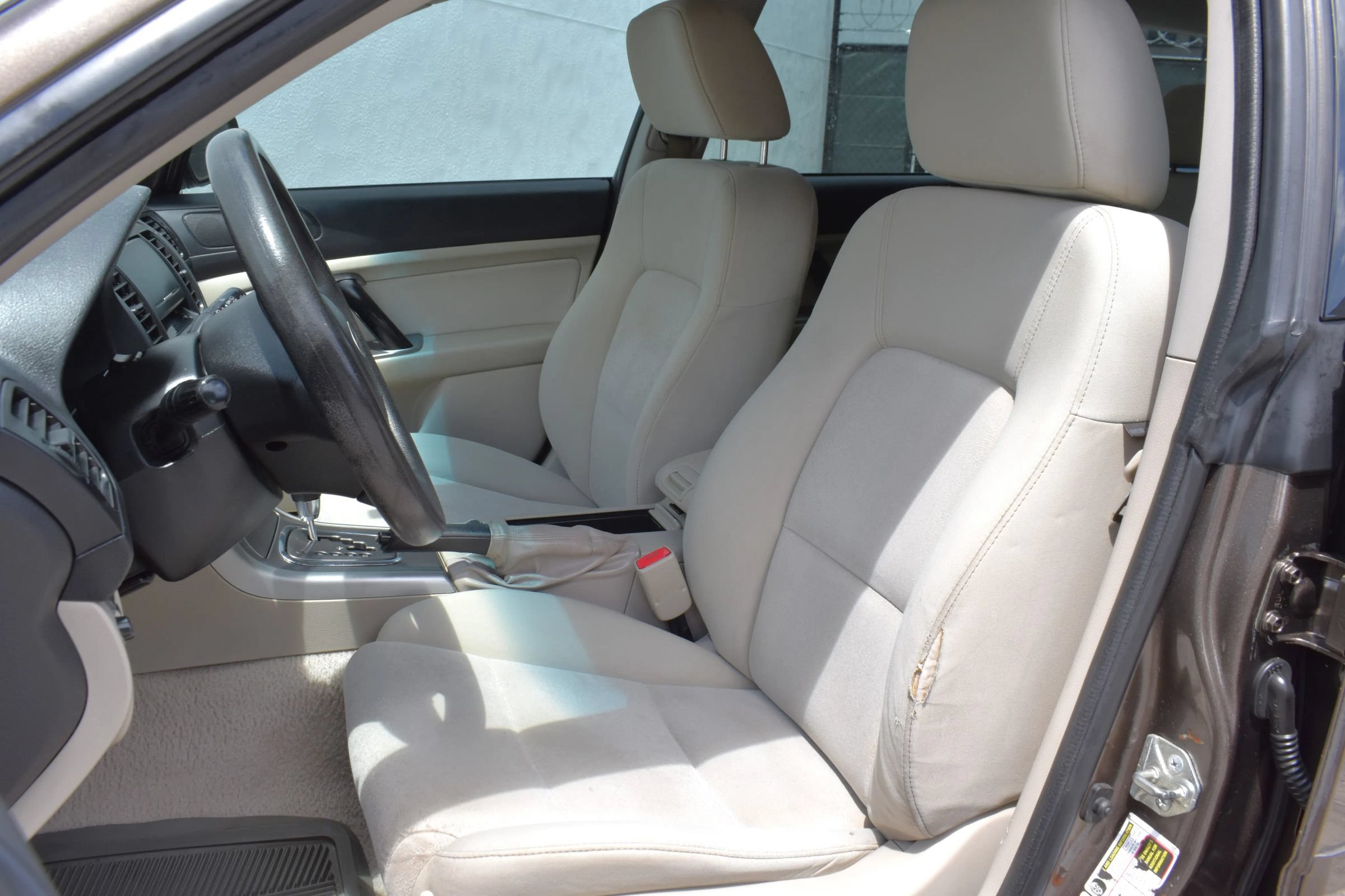 Used 2008 Subaru Outback 2.5i L.L. Bean AWD/4WD image 39