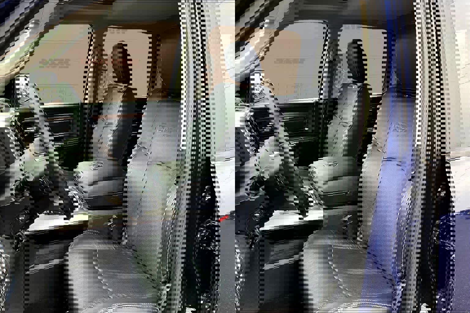 Used 2016 RAM 1500 Laramie w/ Convenience Group image 11