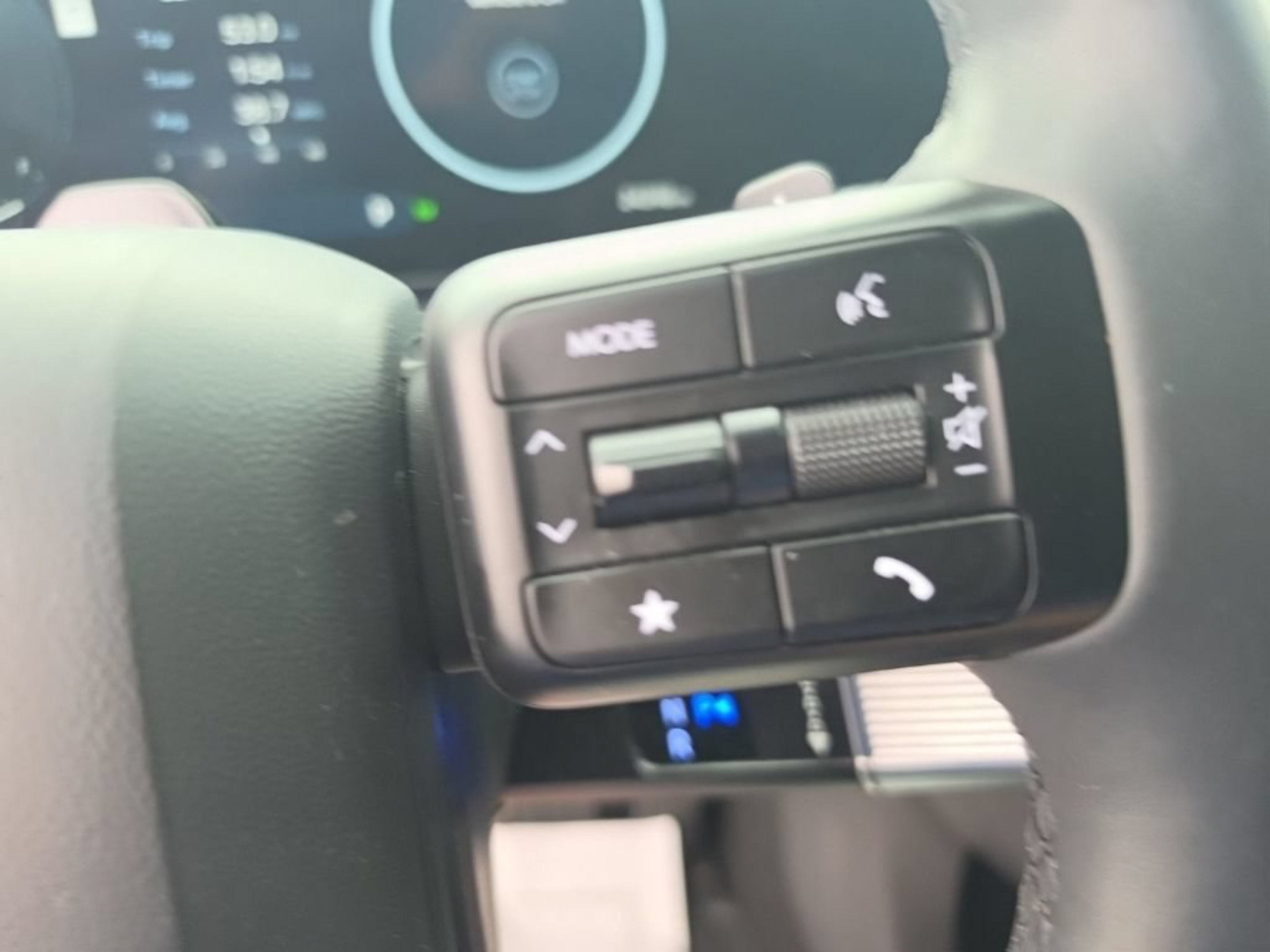 Used 2025 Hyundai Santa Fe Calligraphy FWD image 15