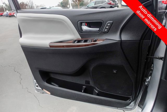 Certified 2017 Toyota Sienna Limited image 24