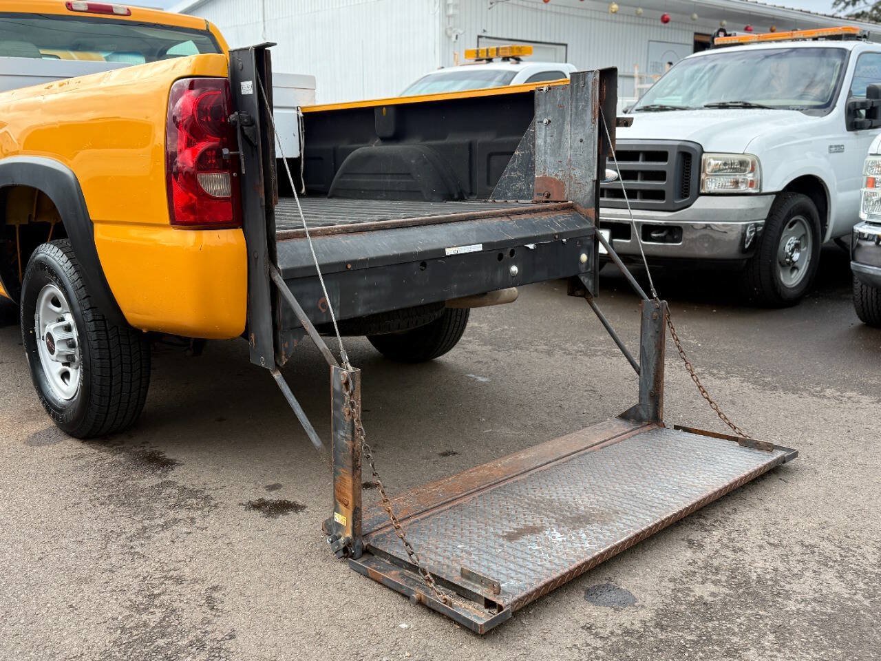 Used 2003 Chevrolet Silverado 2500 W/T RWD image 9