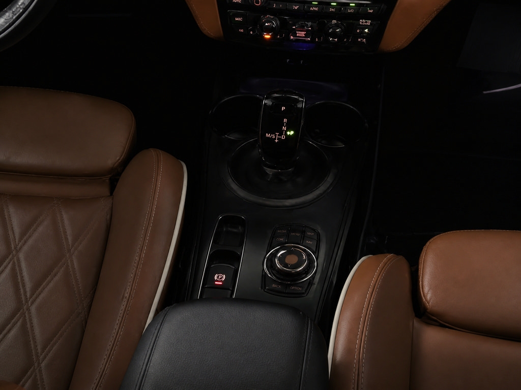 Used 2020 MINI Cooper S w/ Signature Upholstery Package FWD image 12