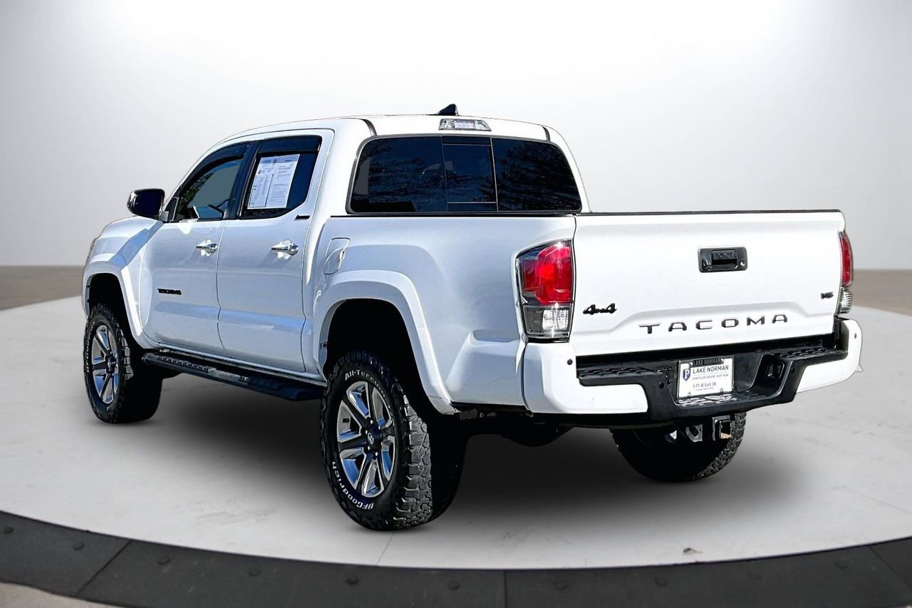 Used 2019 Toyota Tacoma Limited image 7