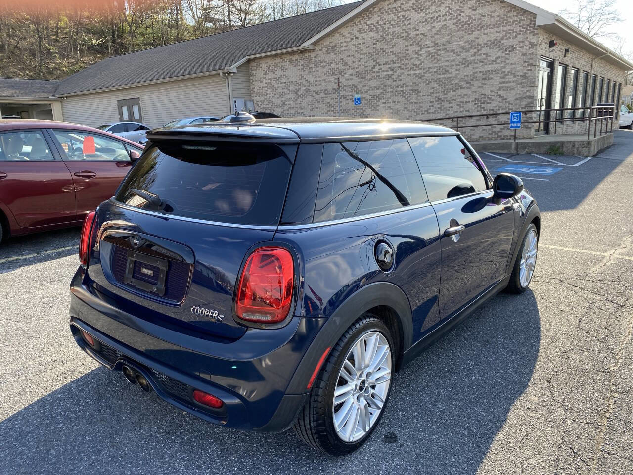 Used 2016 MINI Cooper S FWD image 5