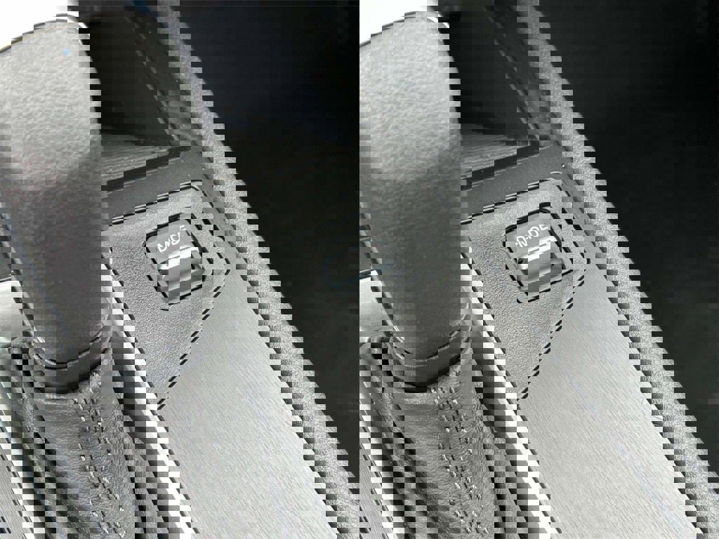 New 2026 Nissan Kicks SV w/ SV Premium Package image 30