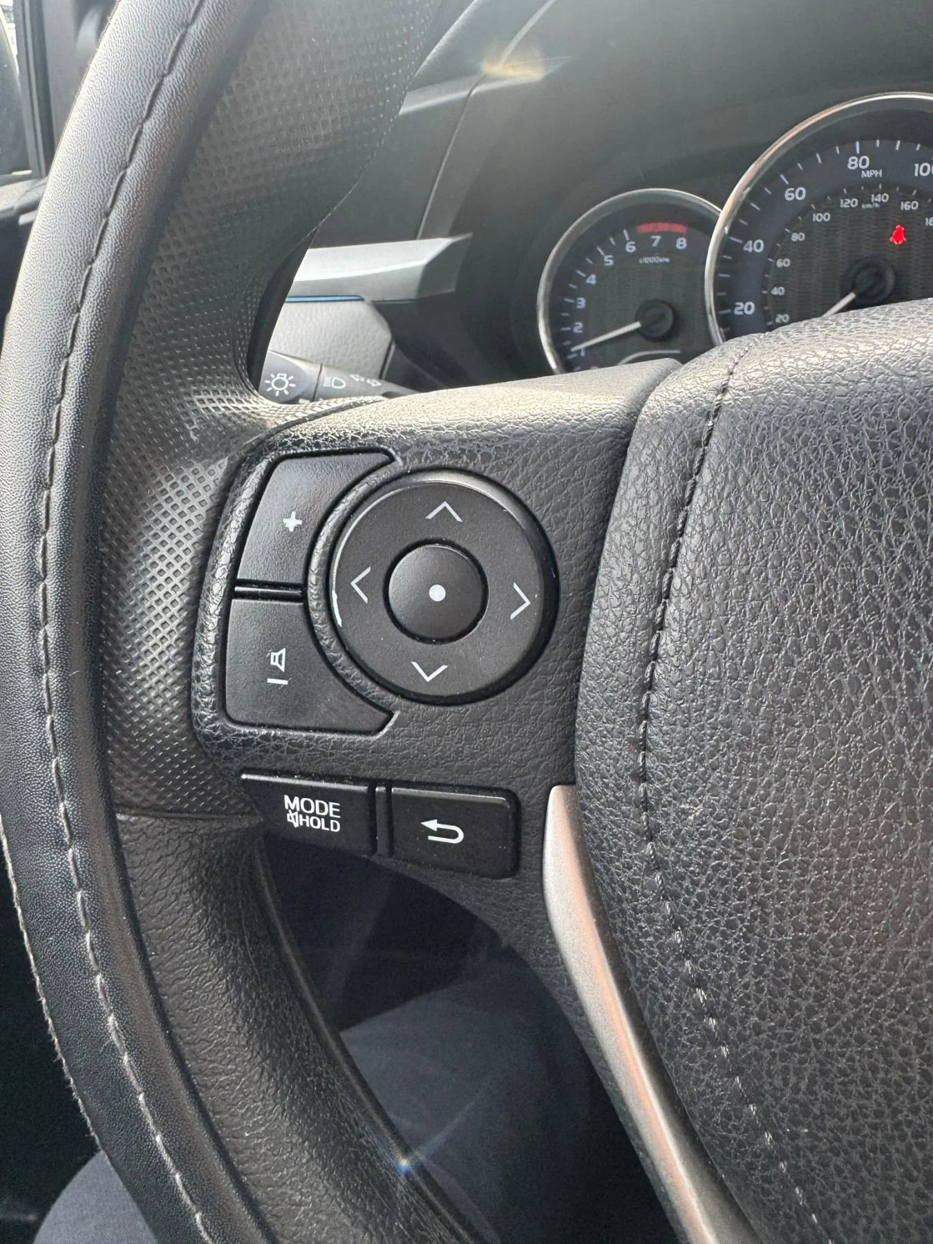 Used 2016 Toyota Corolla LE FWD image 16