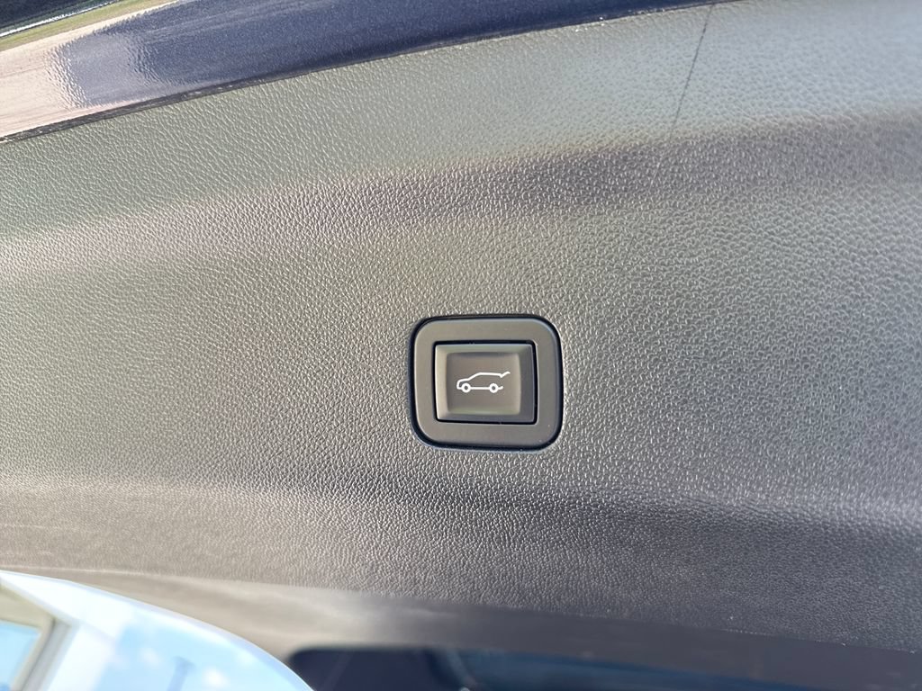 Certified 2025 Chevrolet Tahoe Z71 AWD/4WD image 36