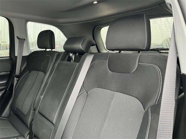 Used 2023 Jeep Grand Cherokee Laredo image 27