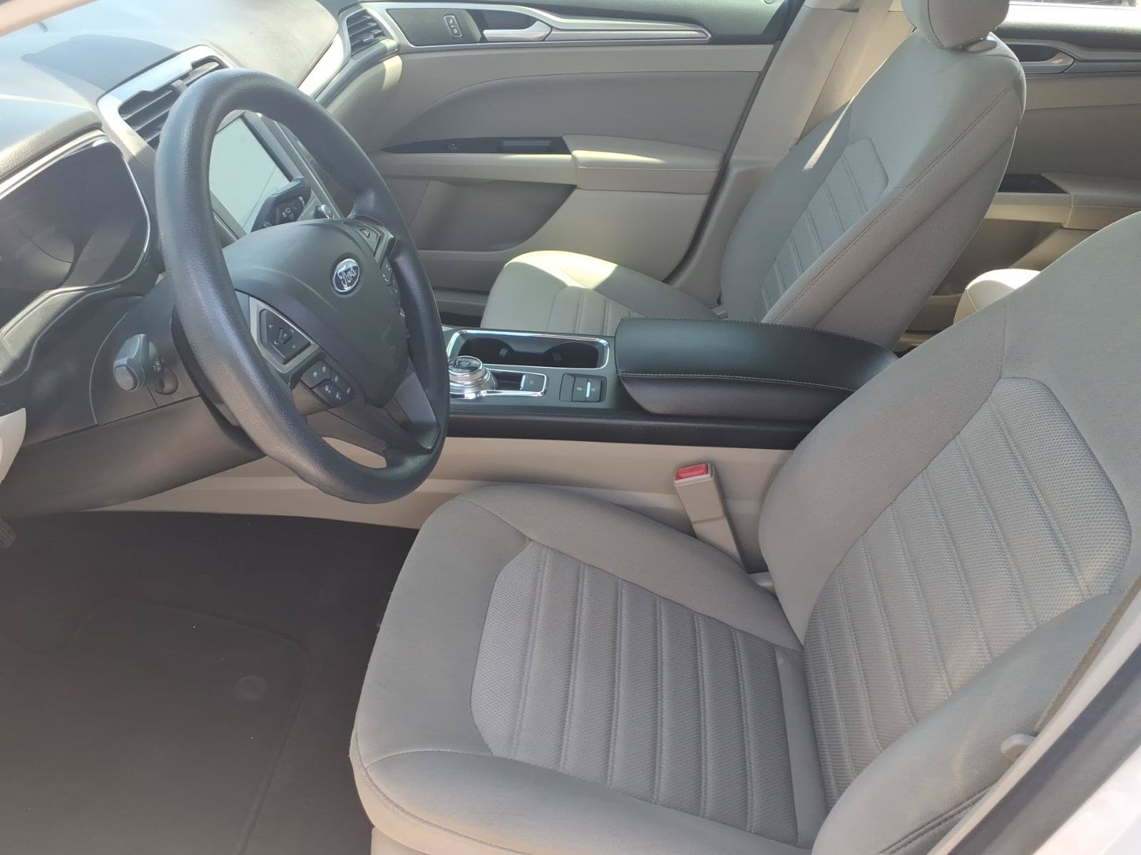 Certified 2020 Ford Fusion SE FWD image 9