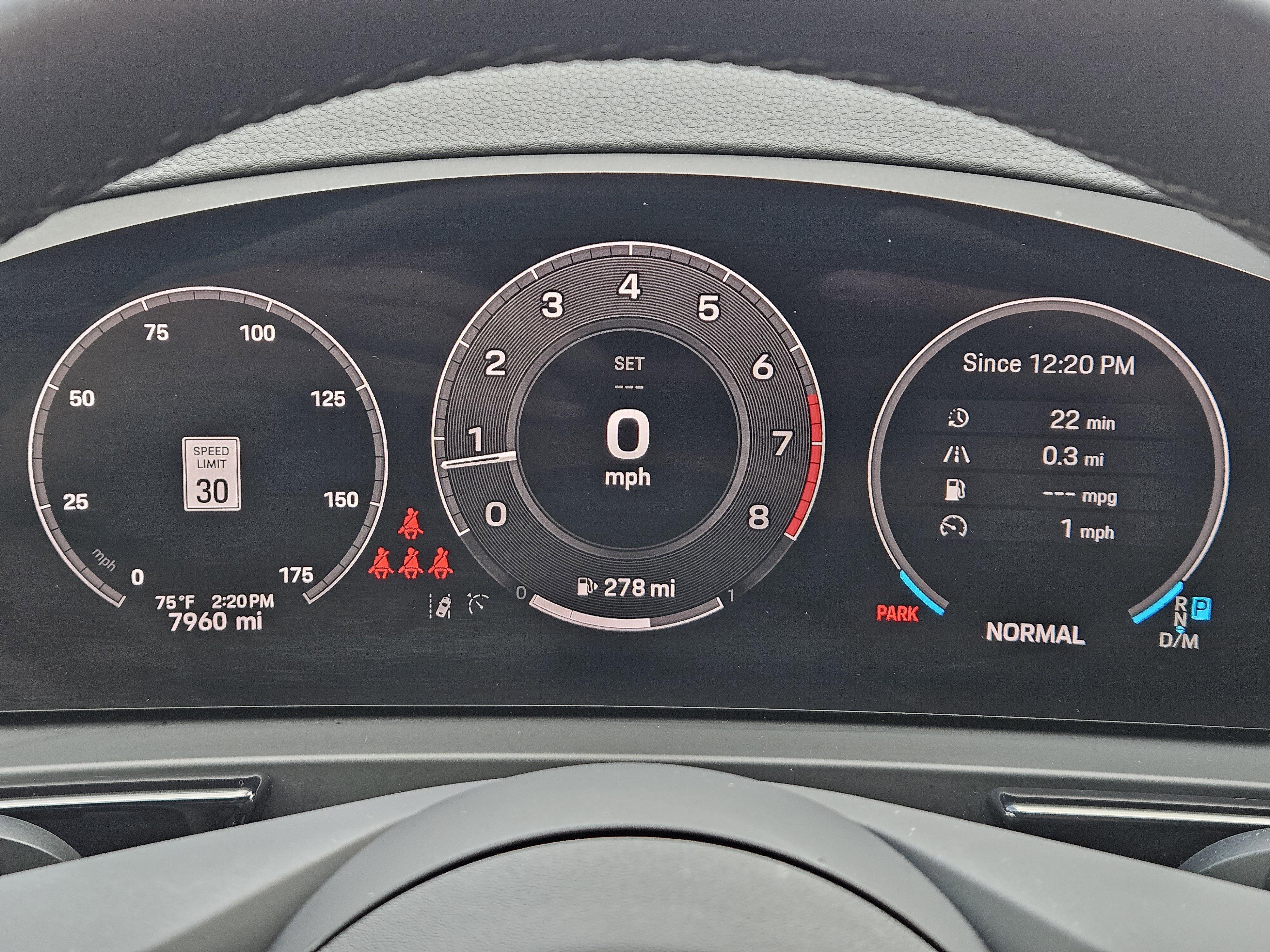 Certified 2025 Porsche Cayenne Coupe image 16