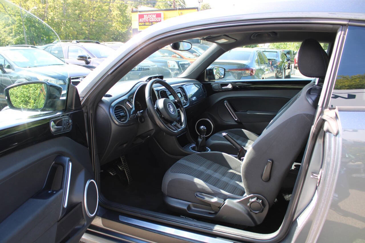 Used 2012 Volkswagen Beetle 2.0T image 21